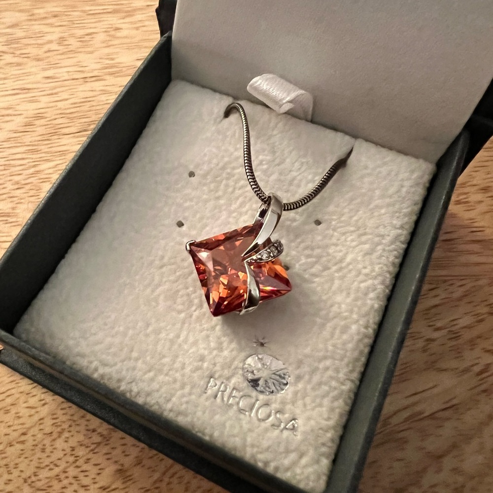 NWT Preciosa // crystal necklace